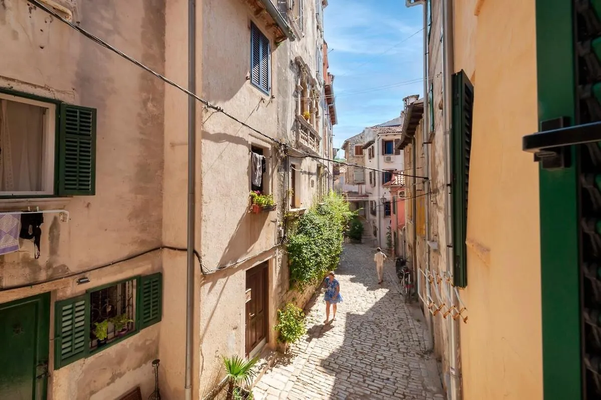 Cobblestone Comfort In Ρόβινι 0*,  Κροατία